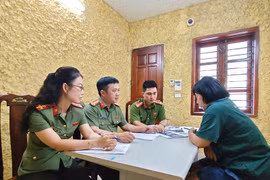 Lừa đảo bán giấy mời xem diễu binh, diễu hành A80, xử thế nào?