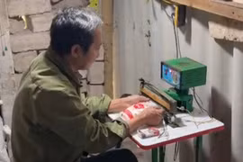 Đối tượng sản xuất hơn 1,1 tấn mì chính giả ở Hưng Yên bị khởi tố