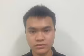 Vụ nhân viên quán cà phê bị đánh, kẻ hành hung bị bắt, 'tổng tài' liên đới?