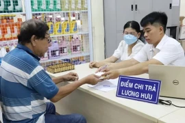 Quốc hội yêu cầu điều chỉnh phụ cấp, mức lương cơ sở, lương hưu