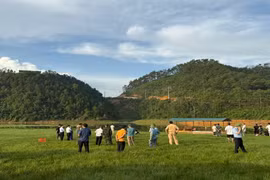 Lái xe xuống lòng đập ở Quảng Ninh, hai vợ chồng tử vong