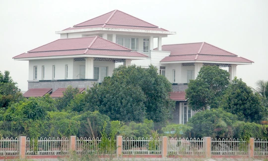 Cận cảnh “biệt phủ” xây dựng trái phép ở Hải Phòng