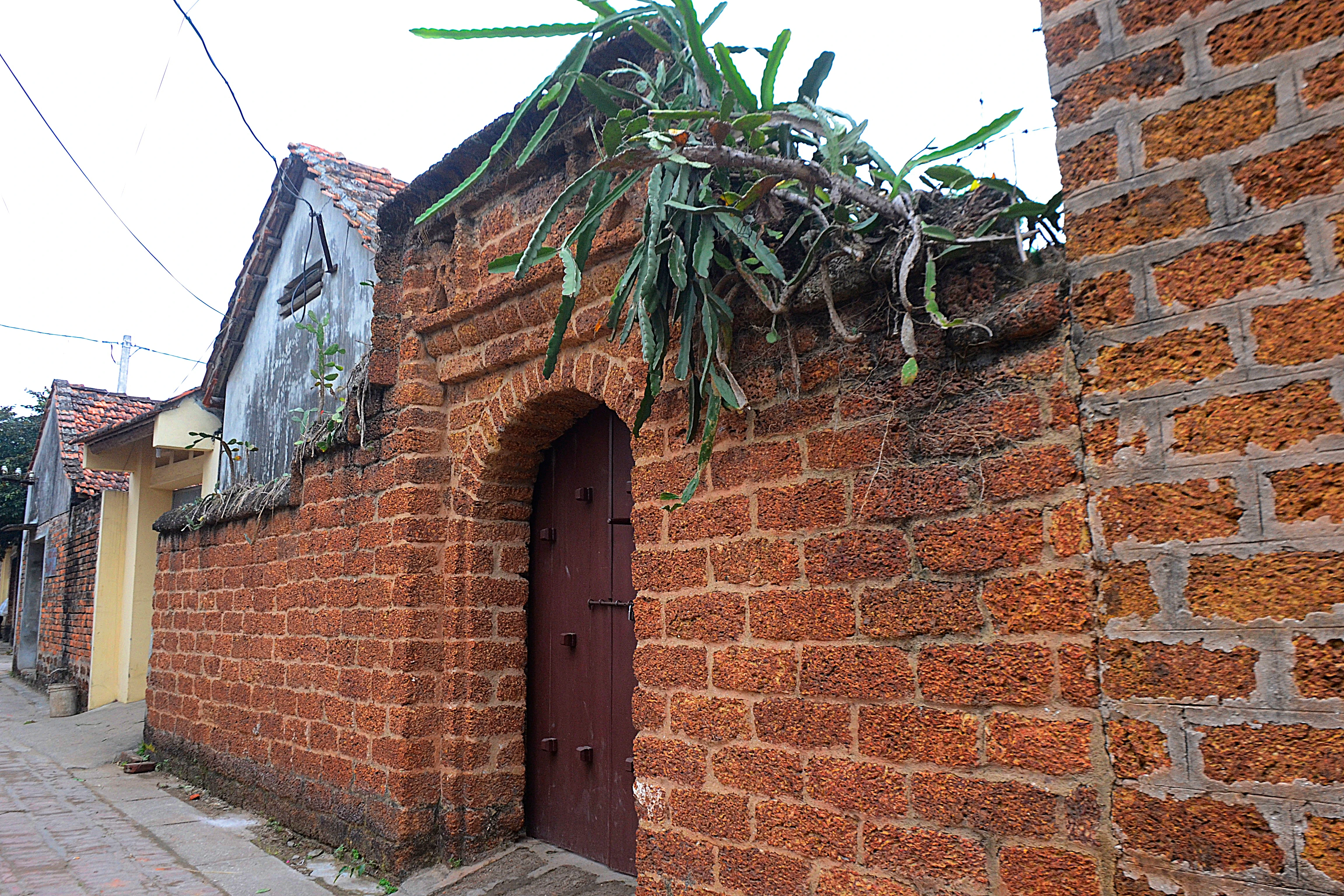 Ảnh: Những chiếc cổng làng thời xưa còn lưu giữ ở Hà Nội