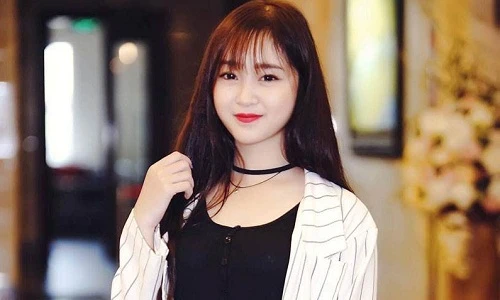 Hotgirl 20 tuổi khiến bao chàng tiếc hùi hụi vì chưa muốn yêu