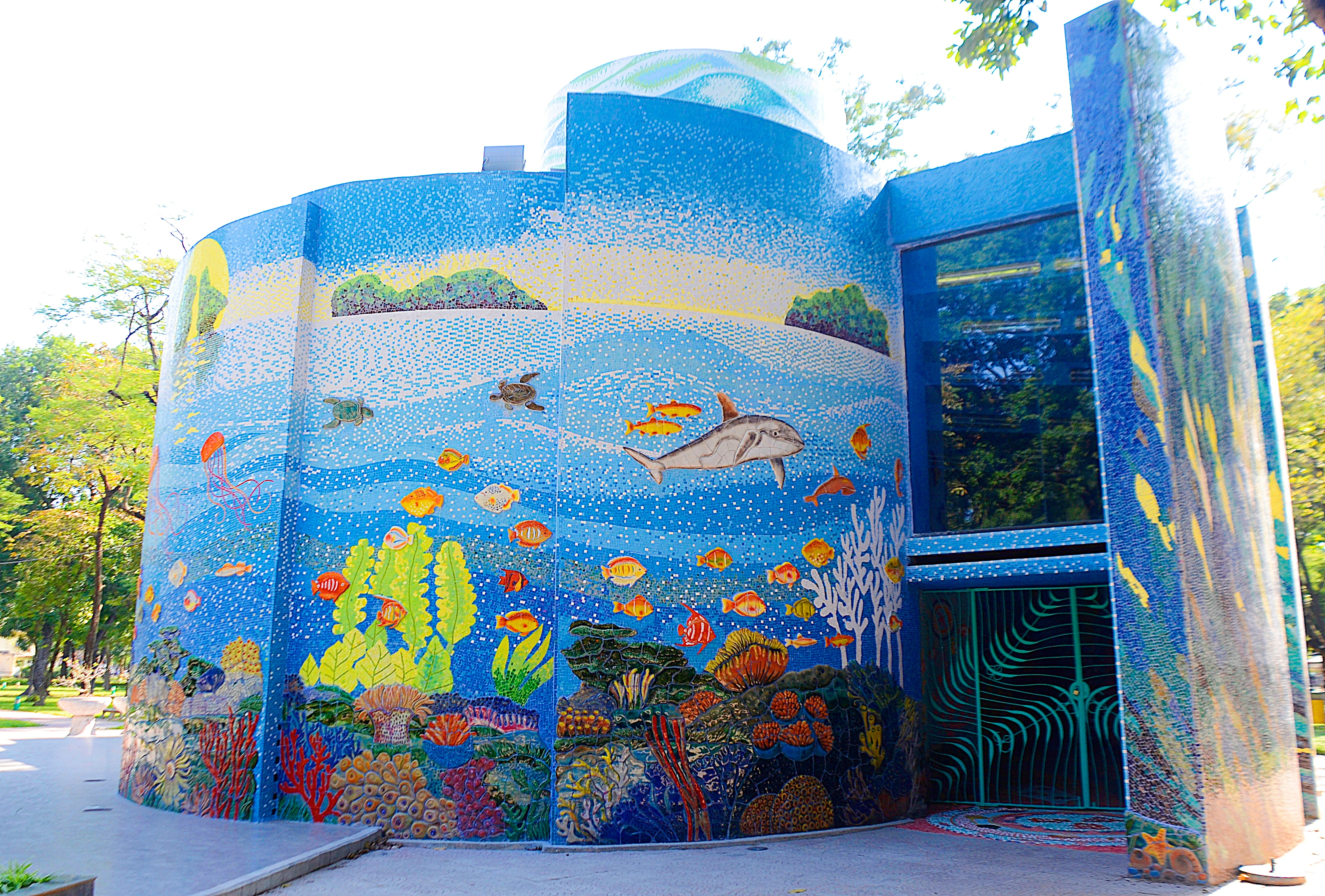 Nhà gốm sứ siêu độc lung linh giữa Thủ đô