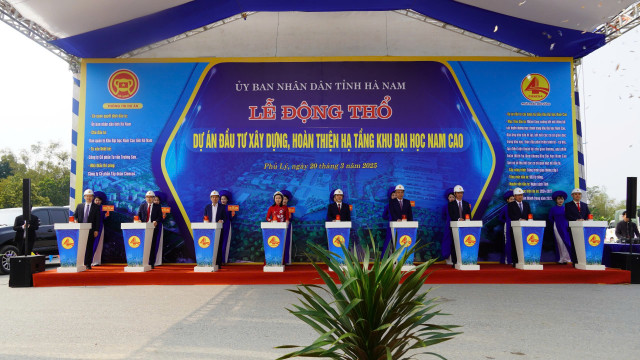 Lễ động thổ Dự án Đầu tư xây dựng, hoàn thiện hạ tầng Khu đại học Nam Cao. Ảnh: Baogiaothong Lễ động thổ Dự án Đầu tư xây dựng, hoàn thiện hạ tầng Khu đại học Nam Cao. Ảnh: Baogiaothong