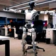 Thích thú xem robot Trung Quốc thư giãn cực chill xả stress 