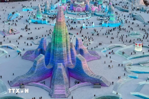 Trải nghiệm mùa đông kỳ diệu tại công viên băng tuyết khổng lồ Cáp Nhĩ Tân