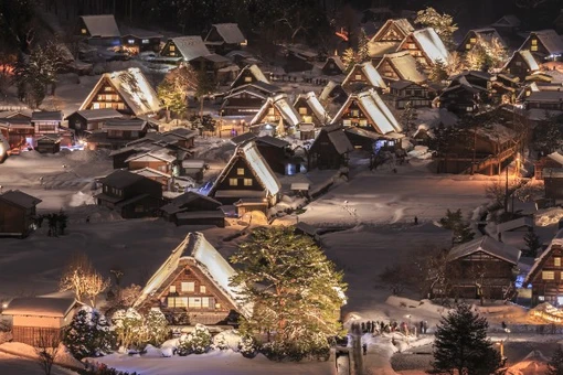 Shirakawago mùa tuyết rơi, ngôi làng khiến du khách mê từ cái nhìn đầu tiên