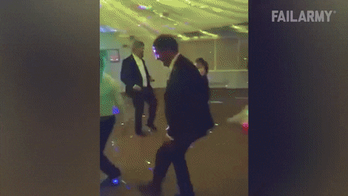 Chắc là do "quẩy" nhiệt quá đây mà.