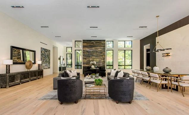 Biệt thự của đồng sáng lập Uber và vợ gốc Việt có gì