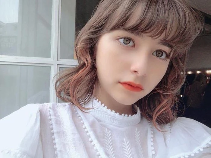 Ngắm nhan sắc 'cực phẩm' của hotgirl 10X mang trong mình 5 dòng máu