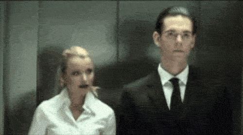 Cái kết khiến cô gái không thể tin vào mắt mình.