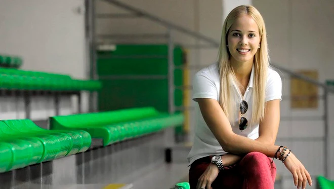 8X thấy phiền khi được mệnh danh ‘cầu thủ bóng rổ đẹp nhất thế giới’