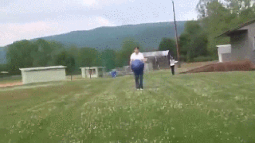 Trách ai bây giờ, trách mình nghịch dại thôi.