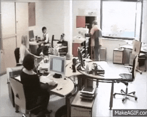 Máy móc suốt ngày hỏng, vứt quách đi cho rồi.