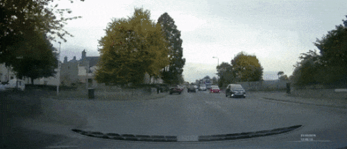 Thoát hiểm chỉ trong tích tắc.