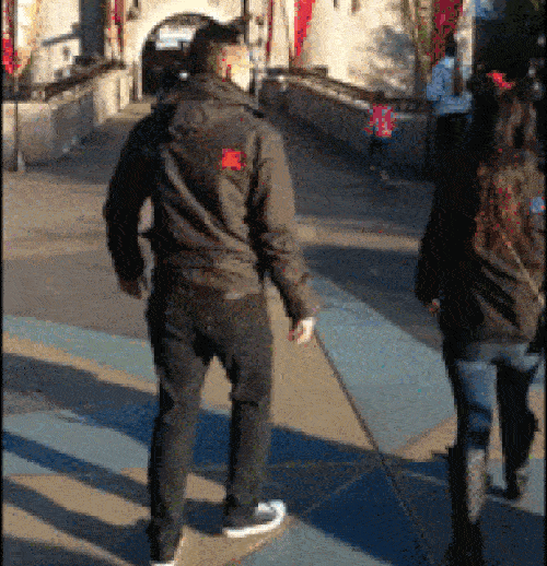 Được ăn quả "lừa" to tướng luôn nhé em yêu.