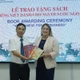 Trao tặng bộ sách “Tiếng Việt dành cho người nước ngoài” cho Đại sứ quán Hoa Kỳ