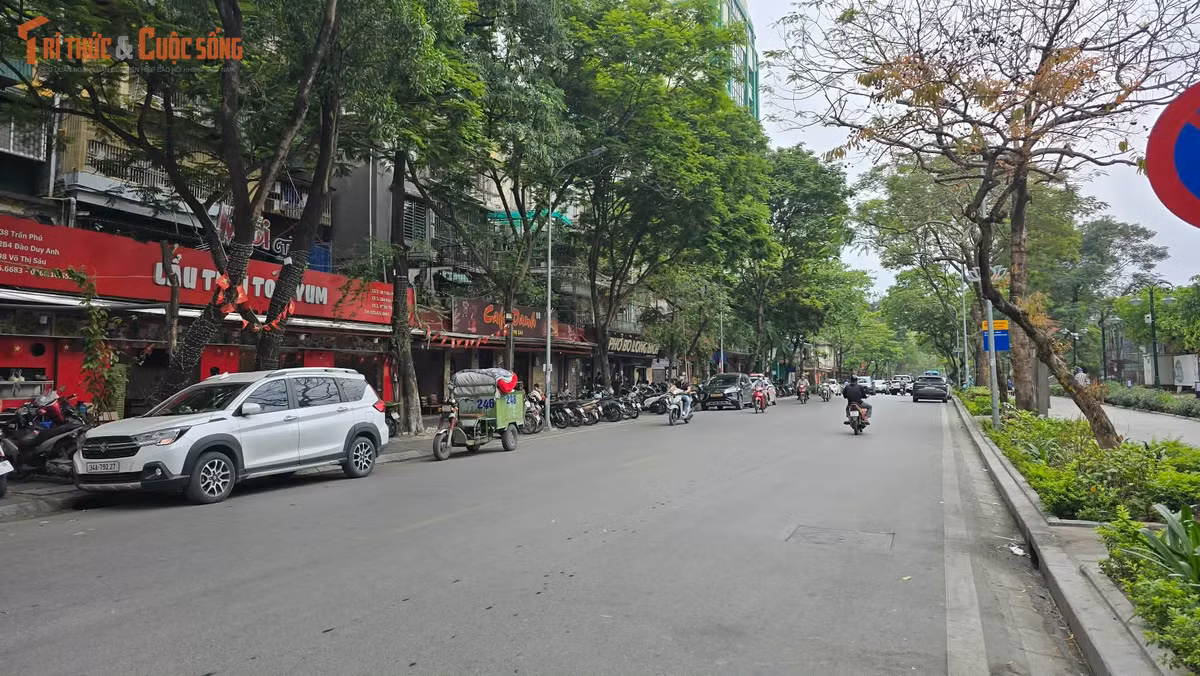 Ngày 20/10/2025, UBND thành phố đã có quyết định, trong đó giao UBND phường Bạch Mai thực hiện nhiệm vụ chuẩn bị đầu tư dự án cải tạo, mở rộng đường Võ Thị Sáu lên 22,5m.