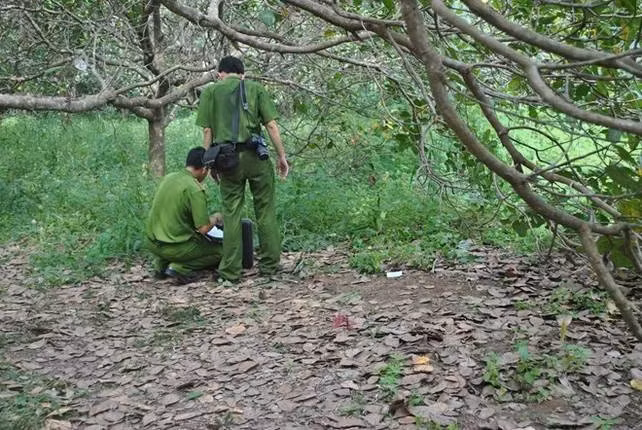 Nhận được tin báo án, Công an tỉnh Thanh Hóa đã thành lập ban chuyên án phối hợp với Công an huyện Cẩm Thủy tiến hành điều tra, truy bắt hung thủ. Qua khám nghiệm, cơ quan chức năng xác định đây là vụ án cướp của giết người đặc biệt nghiêm trọng. Kết luận pháp y cho thấy, nạn nhân tử vong do đa chấn thương vùng đầu mặt, vỡ xương hộp sọ, xương gò má trái, xương hàm dưới trái và phải, chảy máu não do chấn thương. (Ảnh minh họa, nguồn internet)