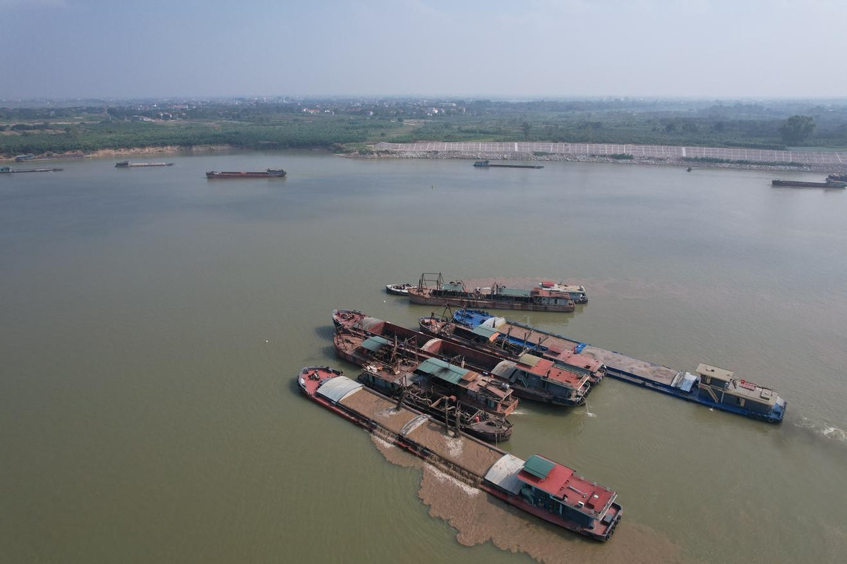 Kết quả khám nghiệm bộ xương cho thấy, tại vùng đỉnh của xương hộp sọ phát hiện có hai tổn thương ở đỉnh sau và đỉnh trái. Xương hàm cũng có vết nứt. Kết quả được gửi đi giám định cho thấy, đây là xương của một nam giới ở độ tuổi 32 – 35, chiều cao từ 1,6m – 1,65m, thời gian chết đến khi phát hiện khoảng chừng ba năm. Các tổn thương trên sọ và xương hàm dưới được xác định là các vết chém do vật có lưỡi sắc.