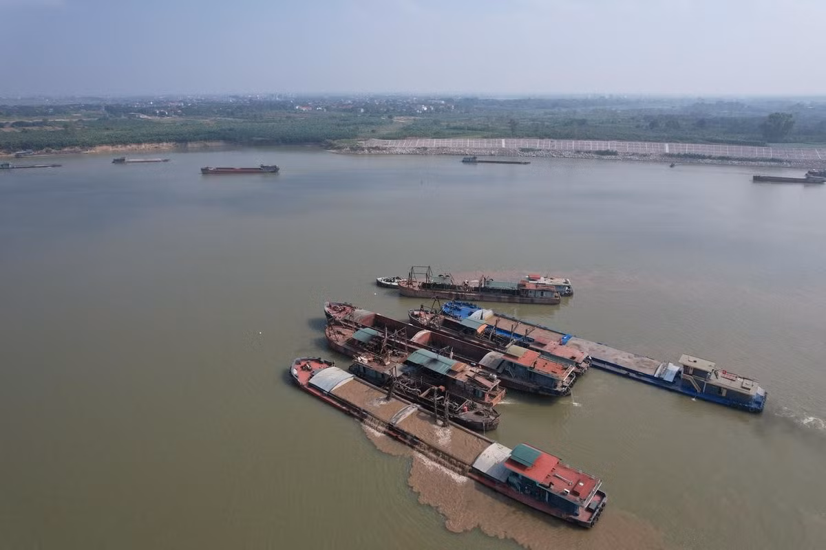 Kết quả khám nghiệm bộ xương cho thấy, tại vùng đỉnh của xương hộp sọ phát hiện có hai tổn thương ở đỉnh sau và đỉnh trái. Xương hàm cũng có vết nứt. Kết quả được gửi đi giám định cho thấy, đây là xương của một nam giới ở độ tuổi 32 – 35, chiều cao từ 1,6m – 1,65m, thời gian chết đến khi phát hiện khoảng chừng ba năm. Các tổn thương trên sọ và xương hàm dưới được xác định là các vết chém do vật có lưỡi sắc.