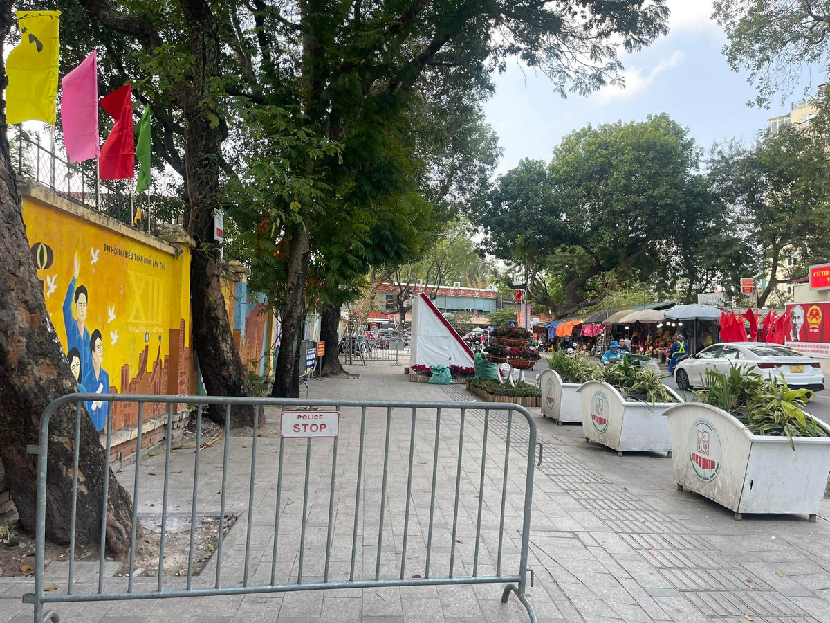 Đồng thời quy hoạch khu vực dừng đỗ xe cho phụ huynh trong giờ đưa đón trẻ.