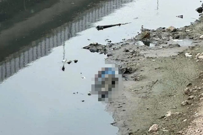 Hiện trường nơi phát hiện thi thể người đàn ông. 3.jpg