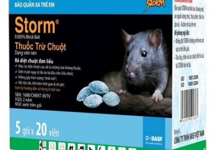 Kết quả khám nghiệm cho thấy, nữ nạn nhân khoảng mười tám, đôi mươi, chết vì uống phải thuốc diệt chuột kịch độc. Trong bệnh viện, nam thanh niên đi cùng nạn nhân đã qua cơn nguy kịch, từ đây một câu chuyện đau đớn đã dần được hé lộ. Nữ nạn nhân nhanh chóng được làm rõ là chị Lê Thị L (SN 1988, quê quán Thanh Hóa, là sinh viên một trường cao đẳng). Thanh niên đi cùng, đang cấp cứu ở bệnh viện là Đỗ Hữu Huy ( 23 tuổi, cùng quê Thanh Hóa), Huy nhận là người yêu của nạn nhân (Ảnh minh họa, nguồn internet)