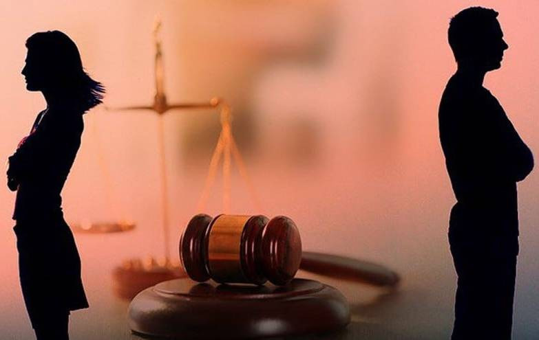 Ngày anh Kh. và Lưu đường ai nấy đi, cháu L. mới 2 tuổi và Lưu được quyền nuôi con. Sau khi ly hôn không được bao lâu, Lưu công khai đến với nhân tình mới là Dương Doãn Thanh (SN 1969, trú tại huyện Bắc Sơn). Quá trình sinh sống cùng nhau, Lưu muốn được làm đám cưới. Tuy vậy, Thanh luôn tìm cách lảng tránh. Cho tới một ngày, Thanh nói với Lưu rằng không thể sống hạnh phúc nếu vẫn còn sự tồn tại của cháu L. Trong cơn say tình mù quáng, Thanh và Lưu đã bàn bạc kế hoạch giết hại cháu L. (Ảnh minh họa, nguồn internet)