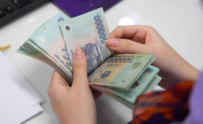 Đối tượng mời người lái xe ôm vào nhà uống nước, đợi lấy tiền trả. Lợi dụng lúc ông K. sơ hở, Chanh dùng búa, đập nhiều nhát vào vùng đầu nạn nhân khiến nam tài xế tử vong tại chỗ. Sau đó, Chanh lôi thi thể người này ra vườn, đào hố chôn xác. Chiếc xe máy của nạn nhân, Chanh đem bán tại Bắc Giang, được 4 triệu đồng. Toàn bộ số tiền này, Chanh nướng vào ma túy. Khi hết tiền, Chanh lại lên kế hoạch giết người, cướp tài sản theo thủ đoạn cũ. (Ảnh minh họa, nguồn internet)