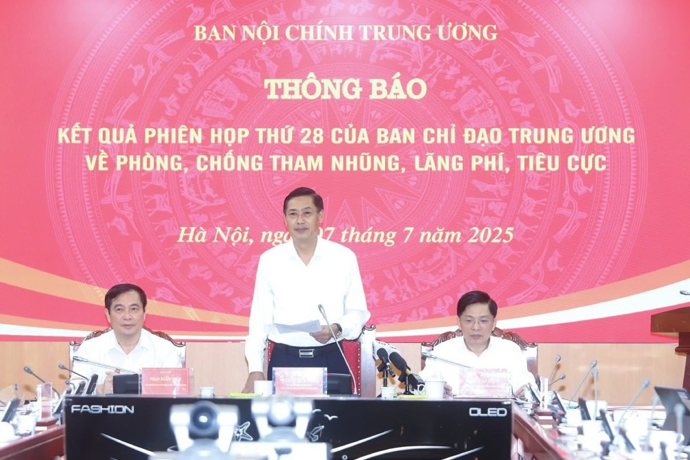 Ông Nguyễn Hữu Đông - Ủy viên Trung ương Đảng, Phó Trưởng Ban Nội chính Trung ương. 6-8784.jpg