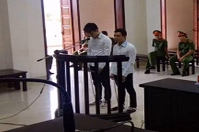 Năm 2015, Hùng bị bác đơn xin ân xá và phải ra pháp trường. Trước giờ thi hành án, Hùng bất ngờ xin khai. Hùng khai, sau khi nhận được điện thoại của Từ Đức Cường, Hùng đã gọi cho 3 đàn em gồm Phan Trọng Thành, Trần Ngọc Tuấn và Trần Ngọc Tùng. Sau khi tính toán kỹ lưỡng đường đi nước bước, nhóm Hùng, Thành, Tuấn, Tùng đã đóng giả hành khách để lên xe của anh C rồi từ đây ra tay hạ sát. Sau này, 8 đối tượng liên quan đến vụ án đều bị đưa ra xét xử và phải nhận cái kết xứng đáng cho hành vi tội ác của mình. (Những đối tượng cuối cùng trong vụ án bị xét xử)