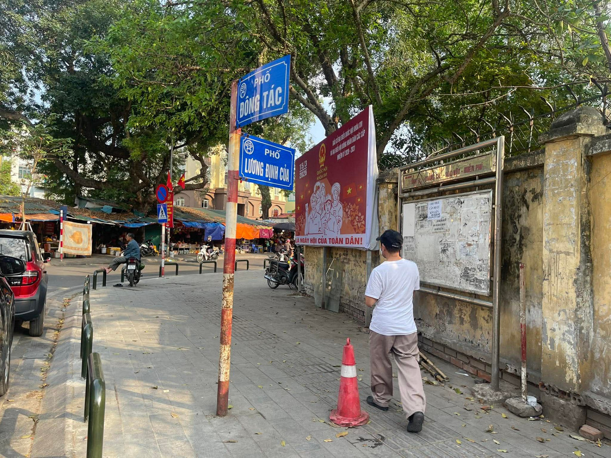 Việc triển khai quyết liệt tại phường Kim Liên cho thấy sự phối hợp chặt chẽ giữa các cấp chính quyền trong việc xử lý các điểm nóng về trật tự đô thị, đảm bảo an toàn giao thông và mỹ quan thành phố.