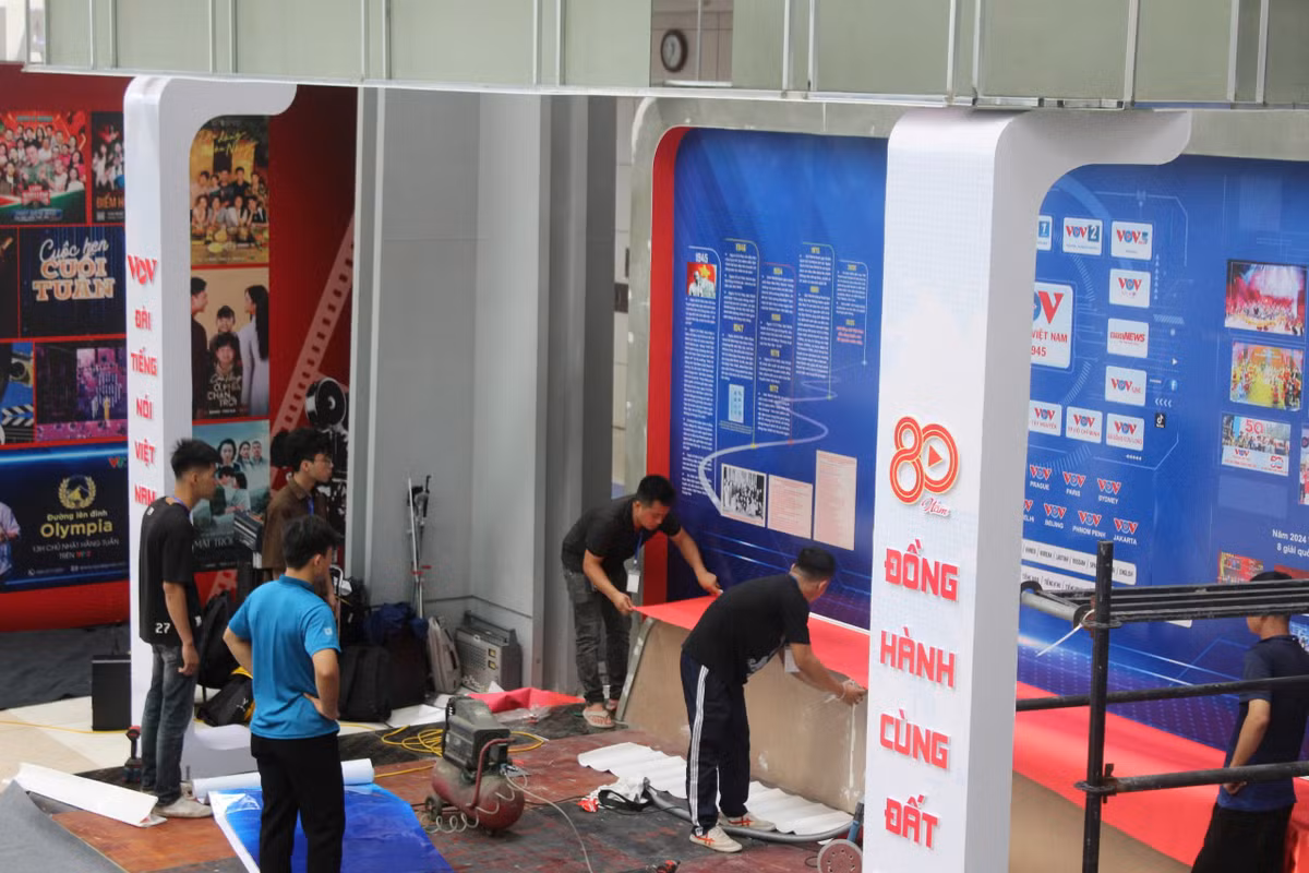 Các gian báo thể hiện đa dạng hình thức và nội dung, phản ánh mọi mặt đời sống chính trị, kinh tế, văn hóa, quốc phòng - an ninh và đối ngoại.