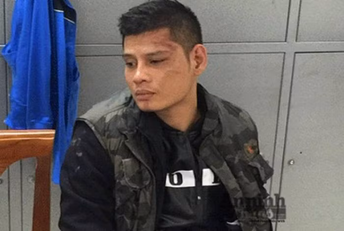 Đối diện với các điều tra viên, tên tội phạm lì lợm, khát máu ấy cuối cùng cũng phải cúi đầu nhận tội. Gã khai, sau khi bỏ trốn sang Trung Quốc đã tá túc tại khu vực có nhiều người Việt làm ăn, sinh sống. Tuy nhiên, quá trình lẩn trốn đã phát sinh mâu thuẫn với một vài người. Từ đó, Long "ma" quyết định cùng bạn gái trốn lại về Việt Nam, sống lang thang ở khu vực biên giới. Sau này, với tội ác man rợ của mình, Long "ma" đã bị TAND thành phố Hà Nội tuyên mức án tử hình.