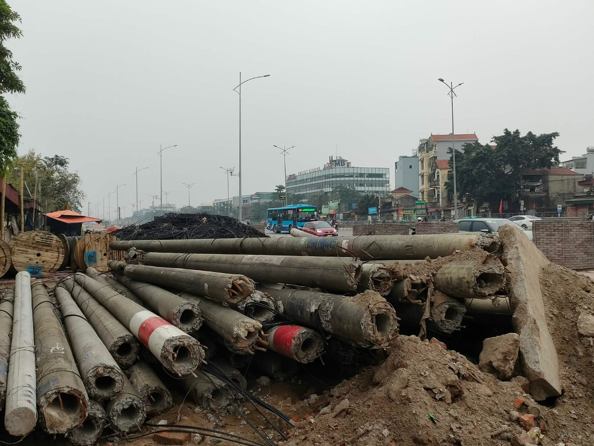 Đây là trục giao thông quan trọng kết nối khu vực phía Nam Thủ đô với các tỉnh lân cận, thường xuyên chịu áp lực lớn từ lưu lượng phương tiện liên tỉnh và xe tải nặng. Việc hoàn thành và đưa tuyến đường vào khai thác được kỳ vọng sẽ giảm tình trạng ùn tắc kéo dài nhiều năm qua, đồng thời góp phần cải thiện hạ tầng giao thông tại khu vực cửa ngõ phía Nam Hà Nội.
