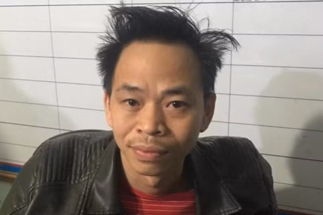 Tại cơ quan điều tra, Nguyễn Đức Tâm thừa nhận đã sát hại anh Kiều Xuân C. tại quán cafe, karaoke trên địa bàn TP. Việt Trì (Phú Thọ). Tâm cho biết, sau khi gây án, y giấu con dao nhọn lên mái một nhà dân gần đó rồi đi thẳng ra khu vực Ga Phù Đức. Ban đầu, Tâm định bắt xe lên Lào Cai rồi tìm cách trốn sang Trung Quốc, nhưng sau đó lại thay đổi lịch trình lên Mộc Châu, Sơn La để ẩn náu tại nhà người tình.