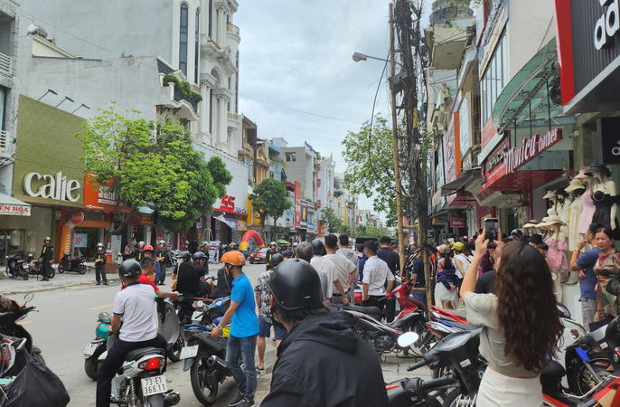 Tuấn “thần đèn” chiêu mộ, quy tụ nhiều đàn em thân tín, dấn thân vào con đường cho vay nặng lãi, đòi nợ thuê. Băng nhóm của Tuấn “thần đèn” có nhiều đối tượng bất hảo, thường sử dụng hàng nóng như: dao, kiếm, súng… Địa bàn hoạt động băng nhóm của Tuấn “thần đèn” không chỉ riêng địa bàn TP Thanh Hóa mà còn vươn ra các huyện, xã.