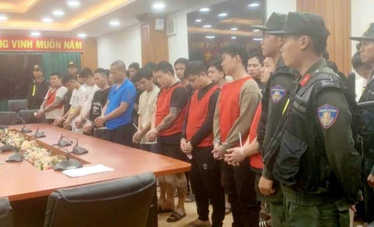 Nhóm nghi phạm vừa bị bắt giữ. base64-1764848136243929450319.jpg
