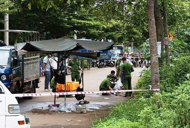 Cô gái xấu số được xác định tử vong do ngạt cơ học và một số dấu hiệu cho thấy nạn nhân đã có quan hệ tình dục trước khi chết. Các điều tra viên nhận định, cô gái bị sát hại, nhét vào va ly rồi được đưa đến nơi này đốt nhằm phi tang. Như vậy, đây chỉ là 1 trong 2 hiện trường xảy ra vụ án mạng. (Ảnh minh họa, nguồn internet)