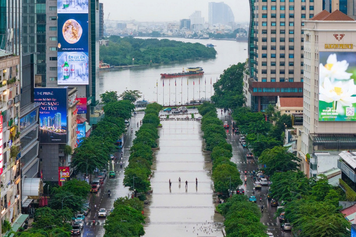 Ba tuyến đường Đồng Khởi, Lê Lợi và Nguyễn Huệ ở TPHCM có giá đất cao nhất, với mức giá 687,2 triệu đồng/m2.