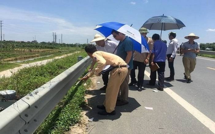 Hiện trường vụ án là con đường vắng vẻ nằm cạnh cánh đồng rộng lớn của người dân xã Vĩnh Tuy. Thời điểm xảy ra vụ án được nhận định là từ đêm hôm trước . Nơi phát hiện thi thể nạn nhân chỉ là hiện trường phụ. Hung thủ sau khi ra tay ở chỗ khác đã đưa xác nạn nhân đến đây nhằm phi tang. (Ảnh minh họa, nguồn internet)