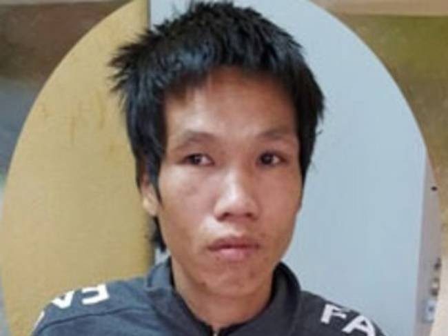 Một người dân dậy sớm để mở cửa hàng vào sáng xảy ra án mạng cho biết, họ thấy 2 người xuất hiện cạnh nhà ông V. Một trong hai người là Lương Trọng Thăng (31 tuổi) sống gần nhà nạn nhân, thanh niên này hàng ngày hay đi loanh quanh ở địa phương và có biểu hiện trộm cắp vặt. Đặc biệt, Thăng bị bệnh động kinh, thỉnh thoảng lại lên cơn. Khi làm việc với cơ quan công an, Thăng thừa nhận có mặt tại khu vực hiện trường vào sáng 5/12. Tuy nhiên, khi được hỏi về cái chết của cháu K, Thăng nói không biết và lập tức lên cơn động kinh. (Ảnh minh họa, nguồn internet)