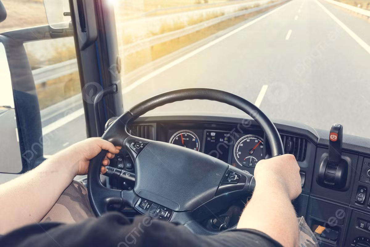 Ngày 11/4, cảnh sát nhận tin Mười ra quốc lộ 20 đi nhờ xe tải lên khu vực tỉnh Lâm Đồng. Một tổ công tác tức tốc lên đường ngay trong đêm. Đang cao điểm dịch bệnh, không có nhà nghỉ, hàng quán nên mọi người chỉ mang theo mì gói, nước. Vượt hơn trăm cây số, khi đến địa phận huyện Đức Trọng, tỉnh Lâm Đồng, nguồn tin báo Mười đã bắt một xe tải khác qua Đắk Nông. (Ảnh minh họa, nguồn internet)