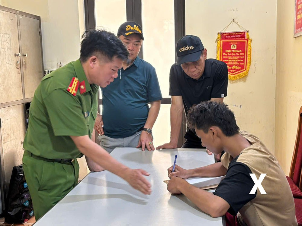 Đối tượng Tòng Văn Vương tại cơ quan Công an. 67.jpg