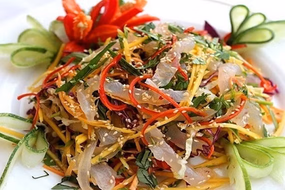 Cảnh báo nguy hiểm khi tự trộn nộm sứa 