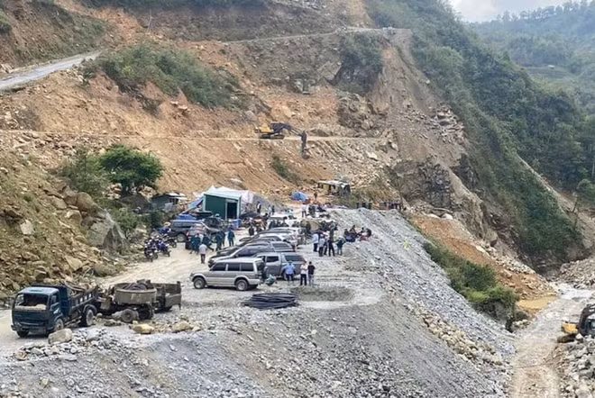 Tìm thấy thi thể 4 nạn nhân vụ sạt lở công trường thủy điện