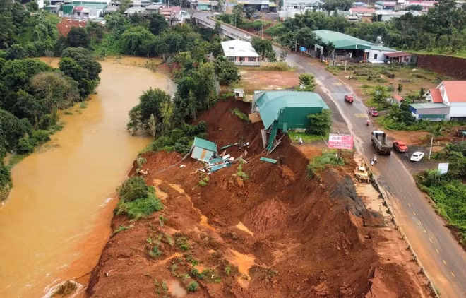 Nguy cơ lũ quét và sạt lở ở 8 tỉnh, thành do mưa lớn